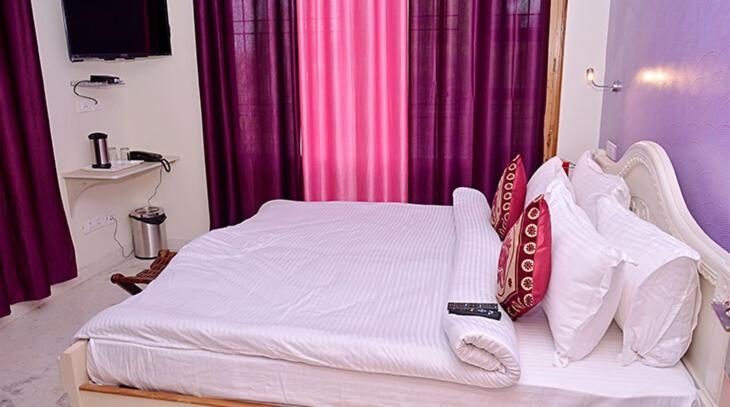 Ellays Dream Resort Kasauli Esterno foto