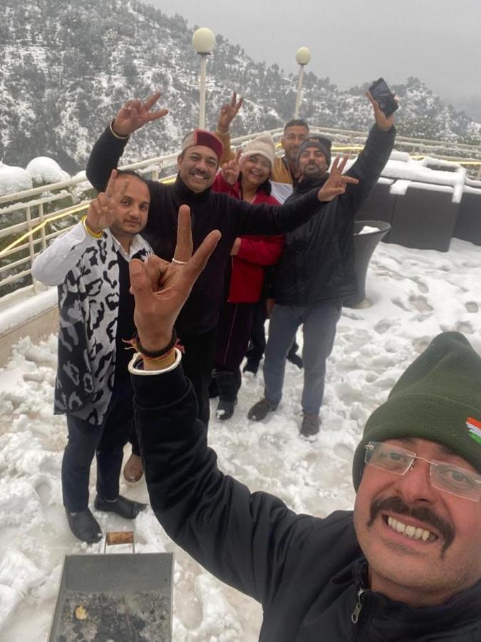 Ellays Dream Resort Kasauli Esterno foto